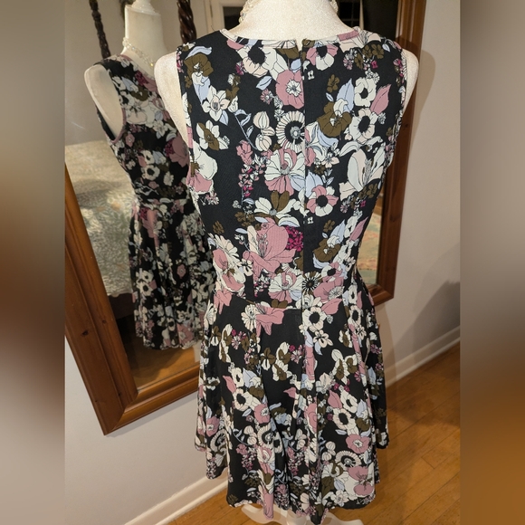 Maison Jules Black Midi Dress with Pink & White Floral Print - Picture 5 of 7